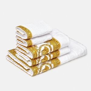 Versace towel set. I ♡ BAROQUE 5 PIECE TOWEL SET